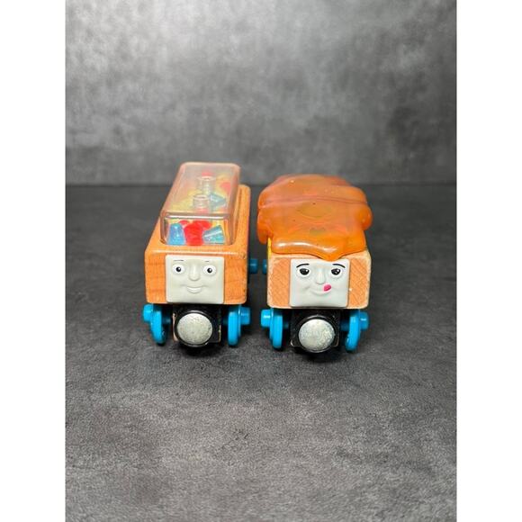 Thomas & Friends Wooden Railway Caramel and Gumdrop Car Train Tank Engine - Picture 3 of 8